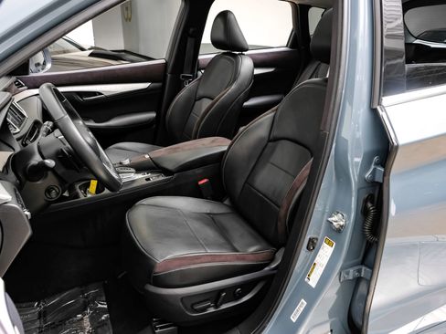 Used 2023 INFINITI QX50 Sensory image 34