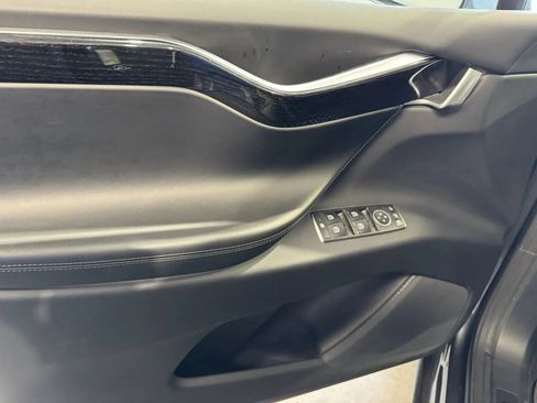 Used 2017 Tesla Model X AWD/4WD image 14