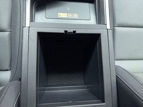 Used 2025 Lexus GX 550 w/ Accessory Package (Z1) image 40