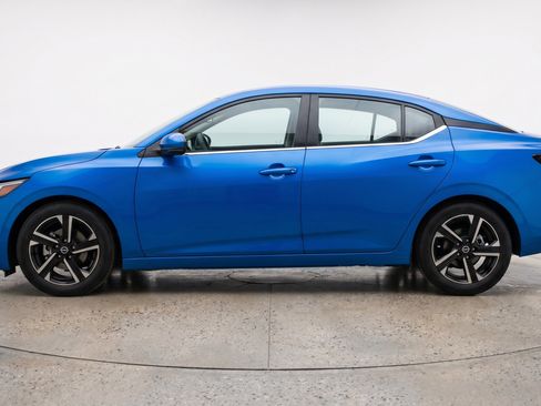 Used 2025 Nissan Sentra SV FWD image 5