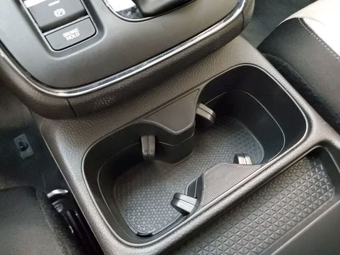 Used 2023 Honda CR-V LX image 8