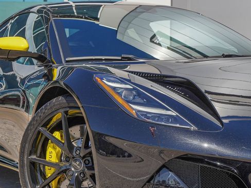 New 2026 Lotus Emira SE image 3