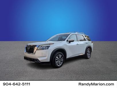 Used 2023 Nissan Pathfinder SL