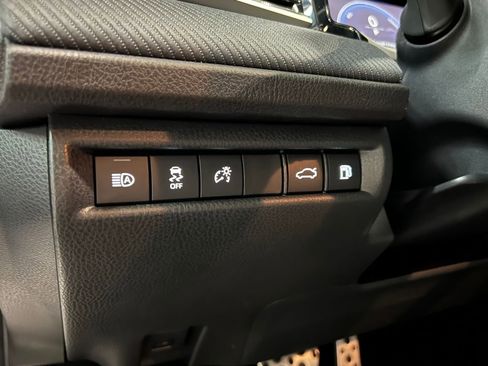 New 2026 Toyota Camry Hybrid FWD image 38