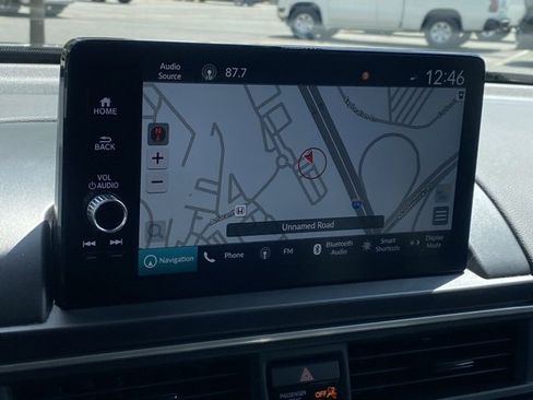 Used 2024 Honda Pilot Elite image 3