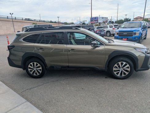 Used 2024 Subaru Outback Premium AWD/4WD image 6