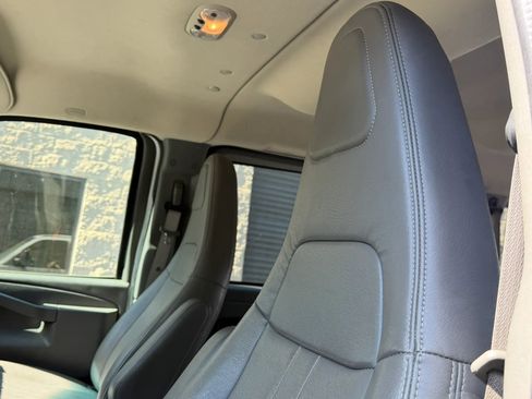 Used 2017 Chevrolet Express 2500 LS RWD image 23