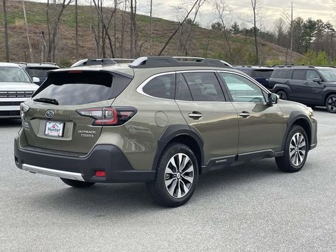 Used 2025 Subaru Outback Touring image 27