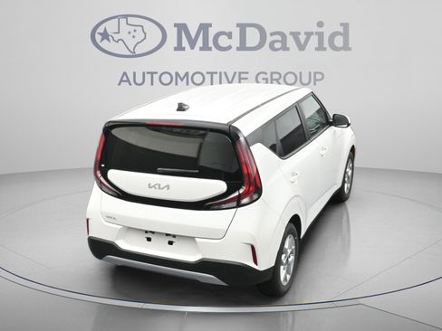 Used 2025 Kia Soul LX FWD image 39