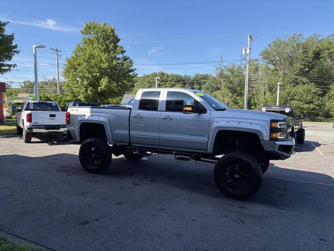 Used 2017 Chevrolet Silverado 2500 LT w/ All Star Edition AWD/4WD image 5