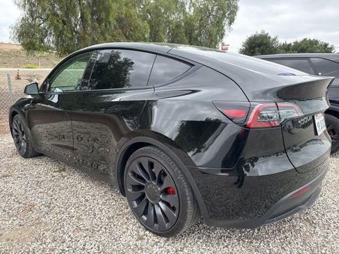 Used 2024 Tesla Model Y Performance AWD/4WD image 2