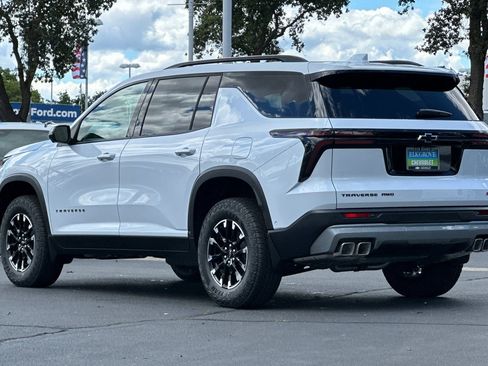 New 2026 Chevrolet Traverse Z71 w/ Enhanced Driving Package AWD/4WD image 5