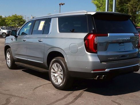 Used 2025 GMC Yukon XL Denali AWD/4WD image 5