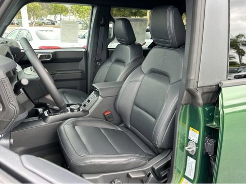 New 2025 Ford Bronco Badlands image 16