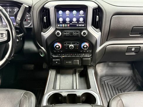 Used 2020 GMC Sierra 2500 SLT w/ SLT Premium Plus Package AWD/4WD image 18