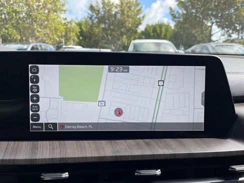 Used 2023 Kia Telluride EX w/ EX Captain's Chair Package FWD image 12