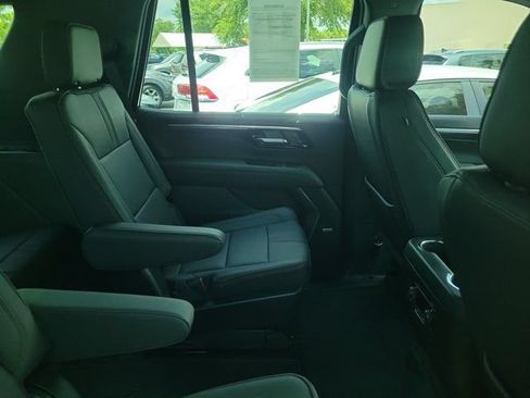 Used 2026 Chevrolet Tahoe RST w/ Advanced Technology Package AWD/4WD image 4