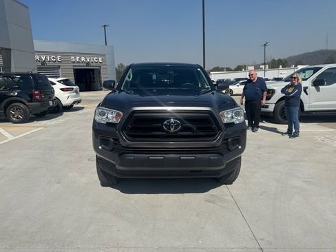 Used 2023 Toyota Tacoma SR image 2