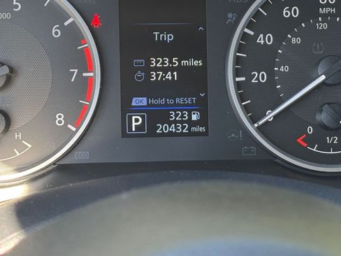 Used 2025 Nissan Sentra S image 40