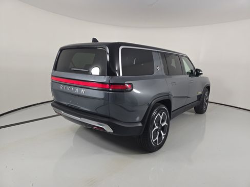 Used 2023 Rivian R1S Launch Edition AWD/4WD image 5