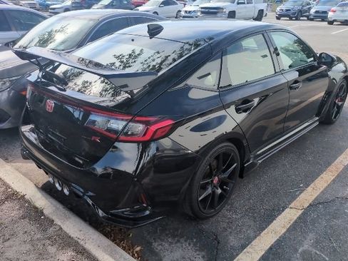 Used 2023 Honda Civic Type R image 2