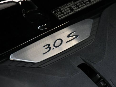Used 2020 Porsche 911 Carrera 4S AWD/4WD image 20