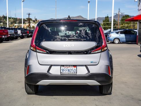 Used 2023 Kia Soul EX image 11
