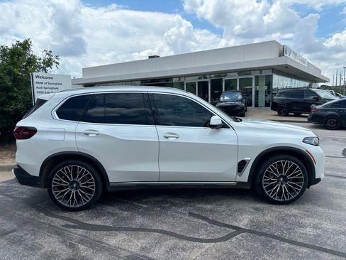 Used 2025 BMW X5 xDrive40i AWD/4WD image 2