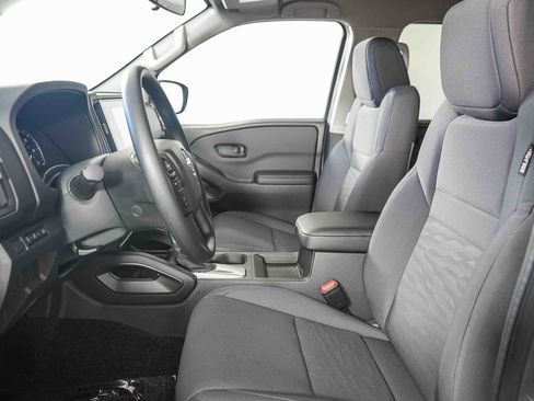 Certified 2025 Nissan Frontier S image 17