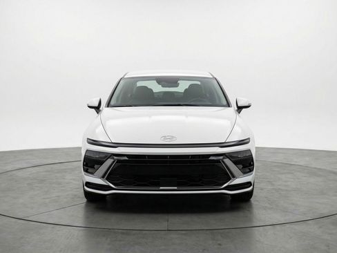 Used 2025 Hyundai Sonata SEL FWD image 2