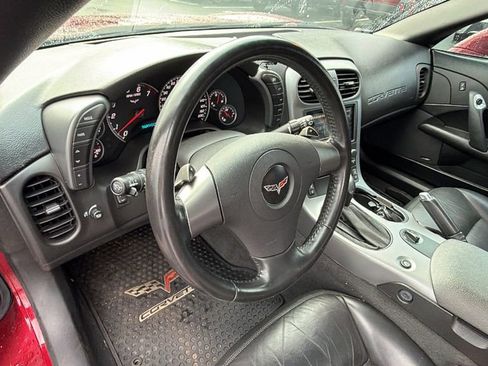Used 2006 Chevrolet Corvette Base w/ Preferred Equipment Group image 28