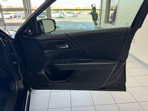 Used 2014 Honda Accord EX-L image 18