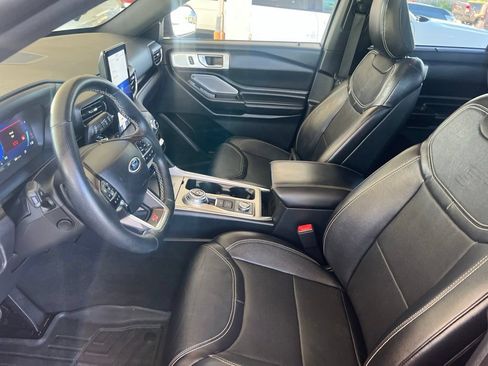 Used 2020 Ford Explorer ST w/ Premium Technology Package AWD/4WD image 4