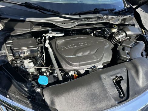Used 2023 Honda Odyssey EX-L image 9