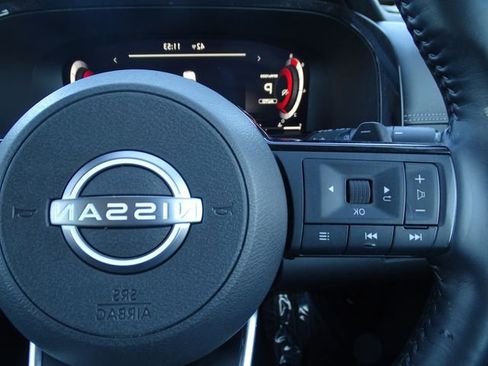 Used 2023 Nissan Pathfinder Platinum w/ Lighting Package (N93) image 23