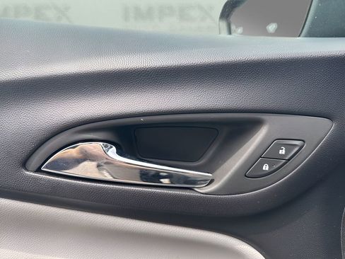 Used 2024 Chevrolet Equinox LS w/ LS Convenience Package FWD image 12