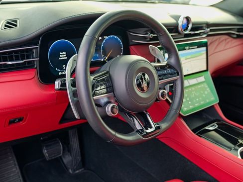 Used 2023 Maserati Grecale Modena image 20