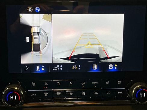 Used 2025 Chevrolet Colorado ZR2 w/ Technology Package image 5