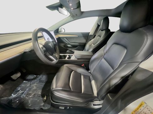 Used 2021 Tesla Model 3 Standard Range Plus image 15