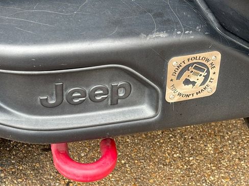 Used 2016 Jeep Wrangler Unlimited Rubicon image 24