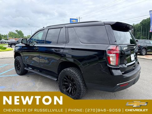 Used 2021 Chevrolet Tahoe Z71 w/ Luxury Package AWD/4WD image 25