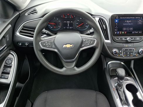Used 2023 Chevrolet Malibu LT FWD image 11