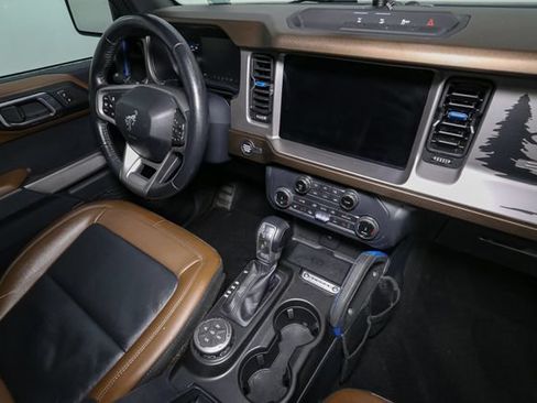 Used 2022 Ford Bronco Outer Banks AWD/4WD image 15