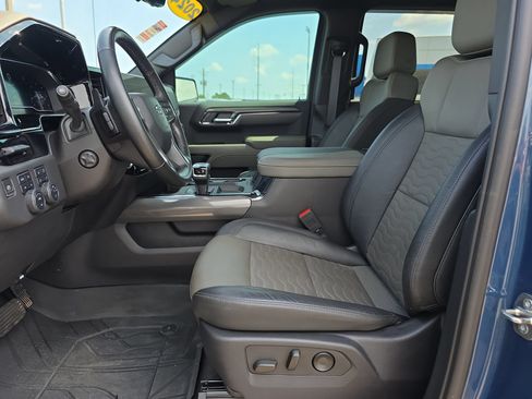 Used 2024 Chevrolet Silverado 1500 ZR2 w/ Technology Package AWD/4WD image 10