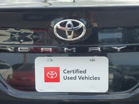 Used 2024 Toyota Camry SE image 7