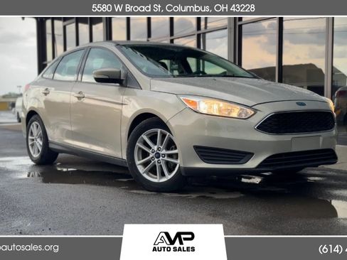 Used 2016 Ford Focus SE w/ SE Power Seat Package image 1