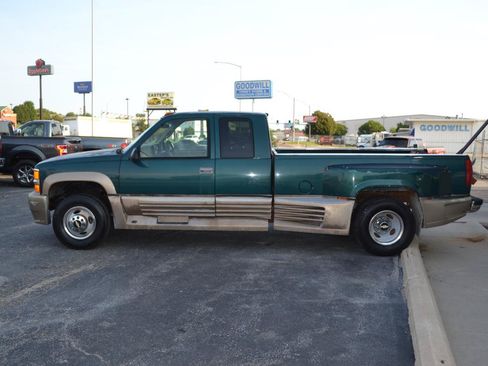 Used 1996 Chevrolet Silverado 3500 4x4 Extended Cab image 4