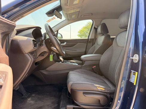 Used 2019 Hyundai Santa Fe SE AWD/4WD image 2