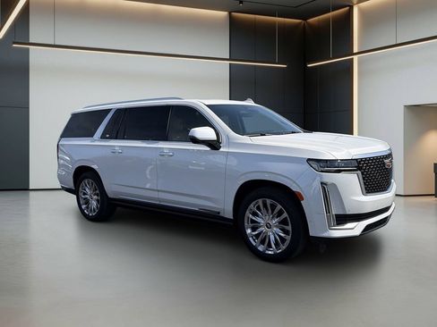 Used 2023 Cadillac Escalade ESV Premium Luxury w/ Performance Package AWD/4WD image 8