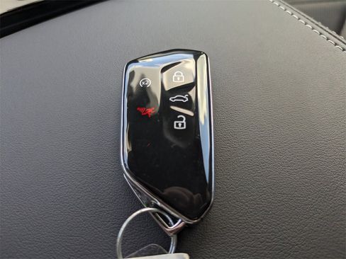 New 2026 Volkswagen Atlas Cross Sport SE image 29